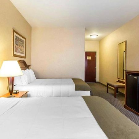 Oasis Inn And Suites 29 Palms Hotel Joshua Tree National Park ทเวนตีไนน์พาล์มส์ ภายนอก รูปภาพ